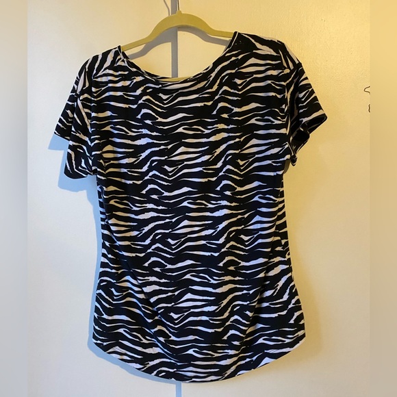 Just Be Medium Short Sleeve Soft T Shirt Zebra Print Animal Print Womens Top - Picture 2 of 4